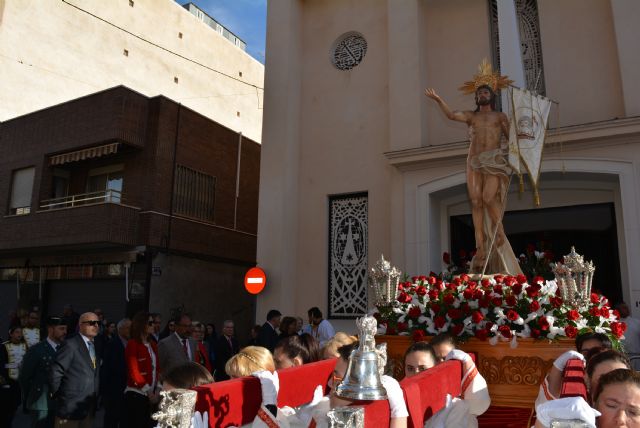 La procesión del Resucitado pone fin a la Semana Santa de Águilas