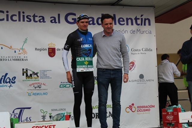Jorge Martín, del equipo Montenegro Adaro, líder de la general en la primera etapa de la III Vuelta Ciclista al Guadalentín