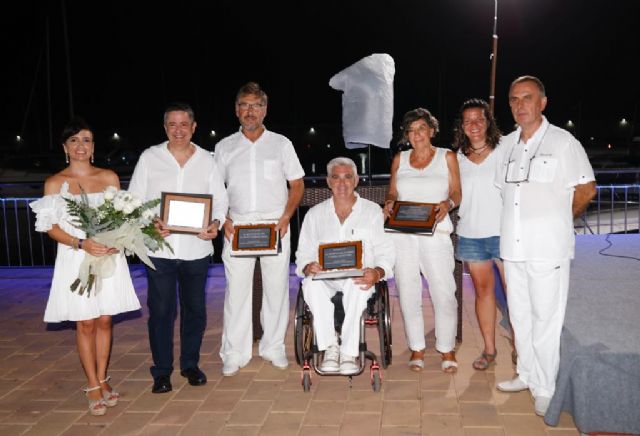 Éxito de la Fiesta Blanca 2022 en Puerto Deportivo Juan Montiel