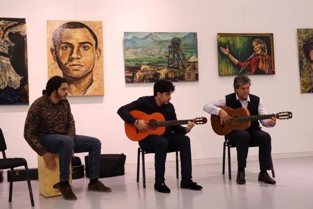 Más de un millar de personas han visitado ya la exposición 'Los poetas del flamenco' del pintor Pedro Juan Rabal
