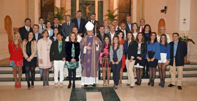 El Obispo de Cartagena confirma a 50 adultos en Águilas y Canteras