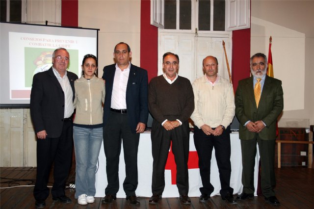 Pedro Pérez   Vicepresidente Primero Cruz Roja de Águilas; Ana P. Seisdedos Técnico en Intervención Social Cruz Roja de Águilas; Miguel Molina Sánchez Presidente Cruz Roja de Águilas; José Rondán  Presidente Autónomico Sociedad Española de Medicina General y Familiar; Juan José Gomáriz Médico de Atención Primaria Centro de Salud La Viña; Miguel Belmonte Jefe de Salvamento Maritimo de Cartagena