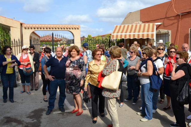 Los integrantes del programa 'Tradiciones saludables' visitan la pedanía de Los Arejos