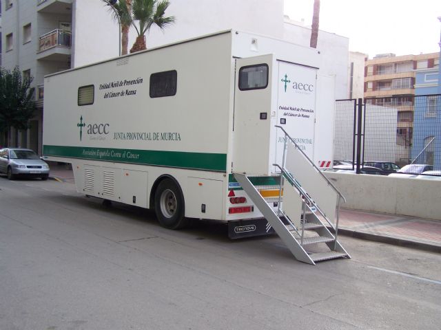 La unidad de prevención del cáncer de mama estará en Águilas hasta el día 5 de noviembre