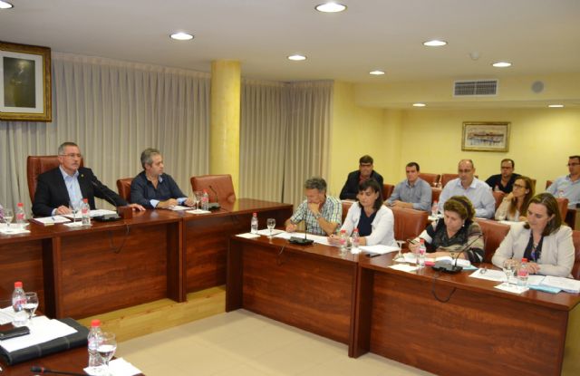 El Ayuntamiento de Águilas aprueba la mayor bajada de impuestos de su historia