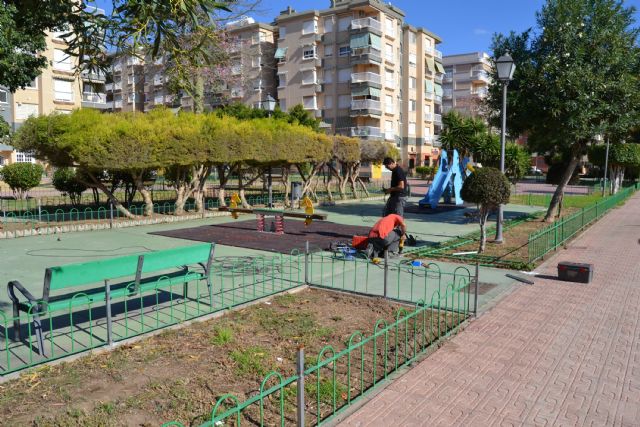 El Ayuntamiento de Águilas inicia los trabajos de mejora en la Plaza Gutiérrez Mellado