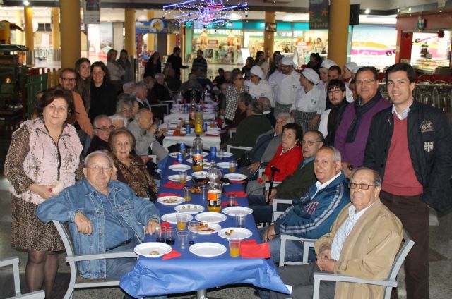 Jornada de convivencia entre usuarios de las residencias de mayores de Águilas
