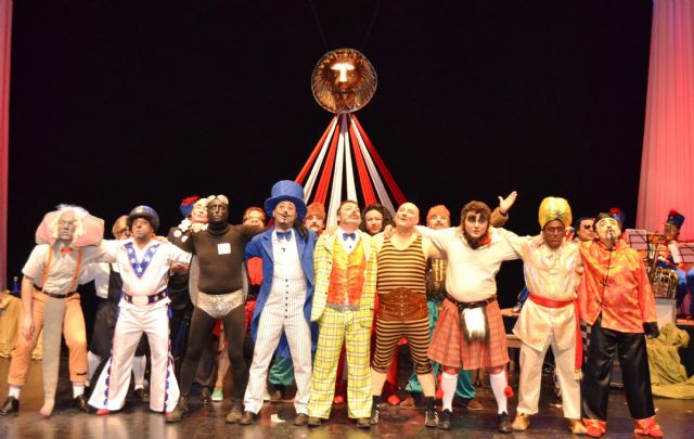 El Auditorio de Águilas acoge la actuación de la murga 'Los Ciegos, Ciegos Perdíos'