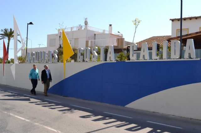 Embellecida la vía de acceso a Águilas por la calle Iberia