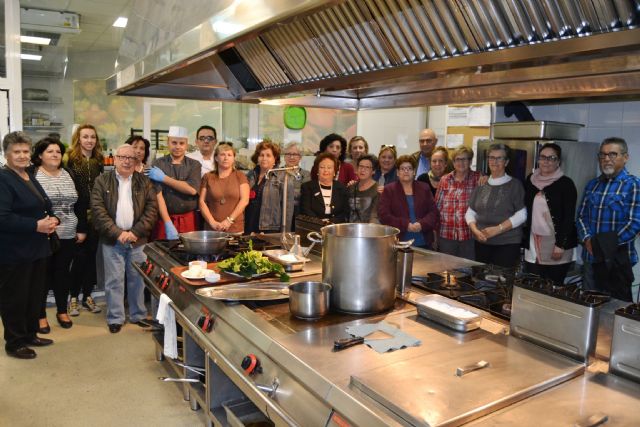 La concejalía de Sanidad y la Asociación de Diabéticos de Águilas ponen en marcha el XIV Curso de Cocina Dietética