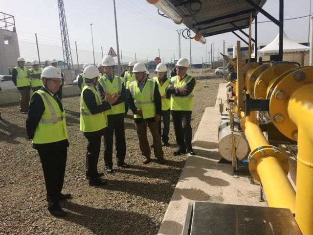 Industria destaca que la llegada del gas natural a Águilas 'supone un beneficio para los hogares y un impulso para la economía'