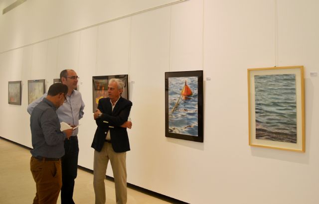 El artista murciano Manuel Feito expone en el Auditorio Infanta Doña Elena de Águilas