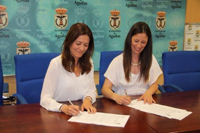 IU-verdes águilas firma un pacto de gobernabilidad con el PSOE para acabar con 16 años de política de derechas en el ayuntamiento