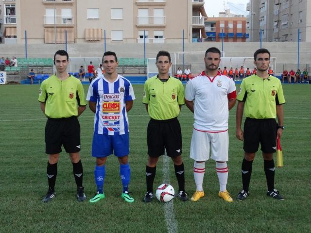 El Águilas FC vence y convence