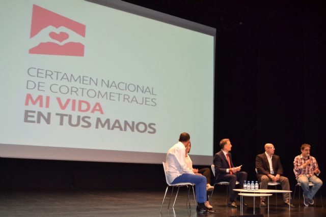 Representantes del cine y la Sanidad se unen en la gala de presentación del Certamen Nacional Mi vida en tus manos