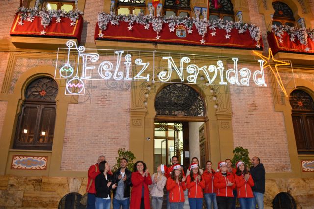 Los personajes del Carnaval encienden la Navidad