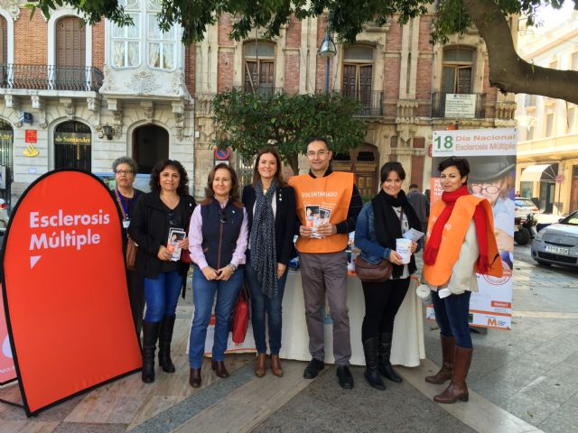 Cuestación en Águilas a beneficio de la asociación de Esclerosis Múltiple del Área III