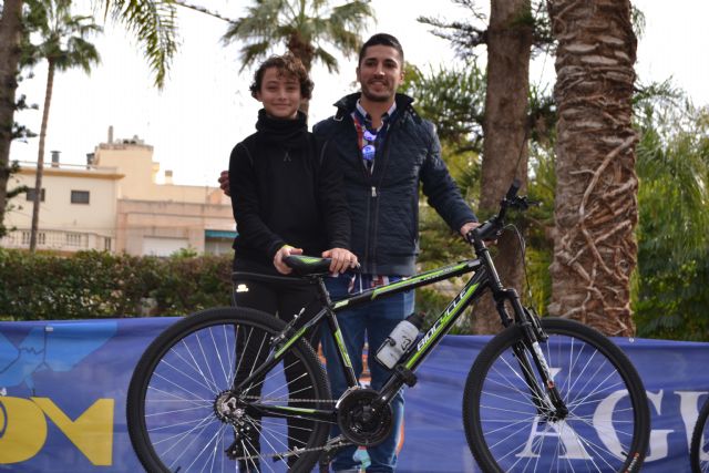 Más de 400 personas se dan cita el en tradicional paseo ciclista de Reyes