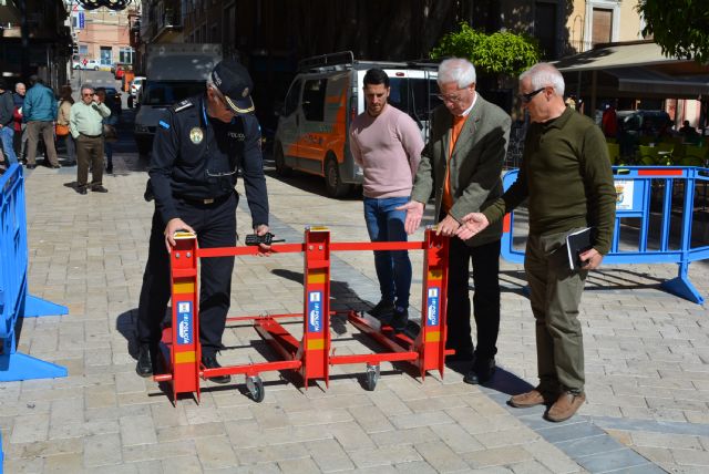 La Policía Local pone en marcha un sistema de blindaje de calles para garantizar la máxima seguridad en Carnaval