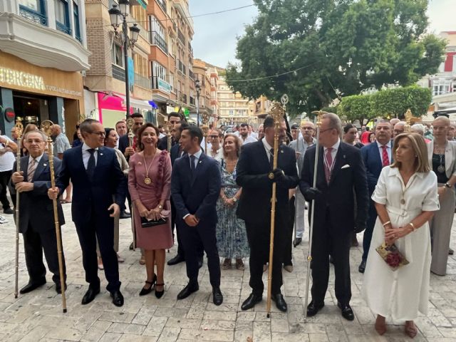 El obispo oficia la Misa del 25 aniversario de la Coronación Canónica de la Virgen de los Dolores