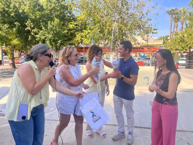 Águilas acoge la visita de 220 personas con discapacidad visual y sus acompa&ntilde;antes en el Día Internacional de las Personas Mayores