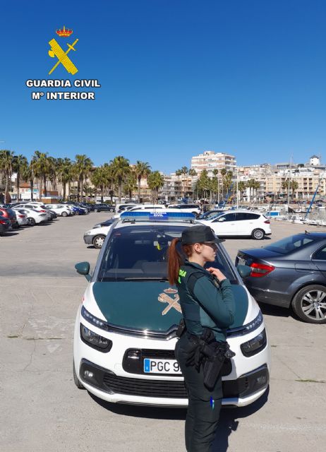 La Guardia Civil sorprende al presunto autor de una serie de robos en vehículos en Águilas