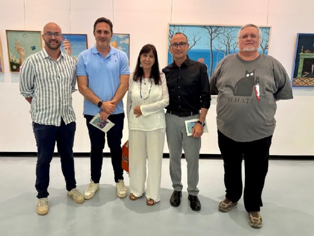 El auditorio acoge hasta el 22 de junio la exposición 'El buen tiburón'