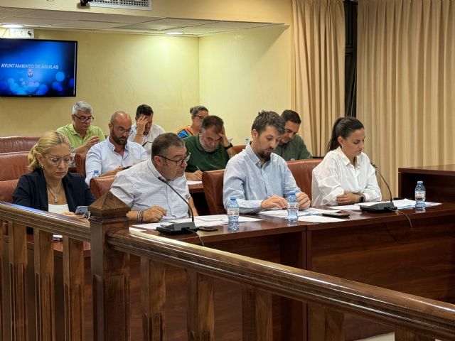 El PP de Águilas logra el respaldo mayoritario del pleno para exigir más efectivos policiales en la Región ante la pasividad del Gobierno de Sánchez