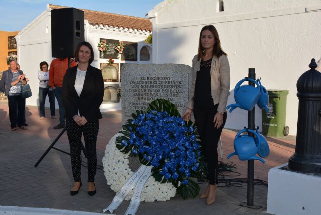 Medio millar de personas asisten a la misa de los Fieles Difuntos 2017