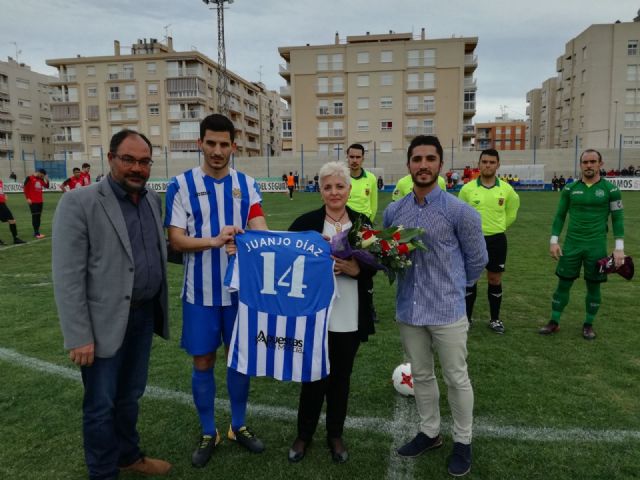 Homenaje al técnico del Águilas, Juanjo Díaz