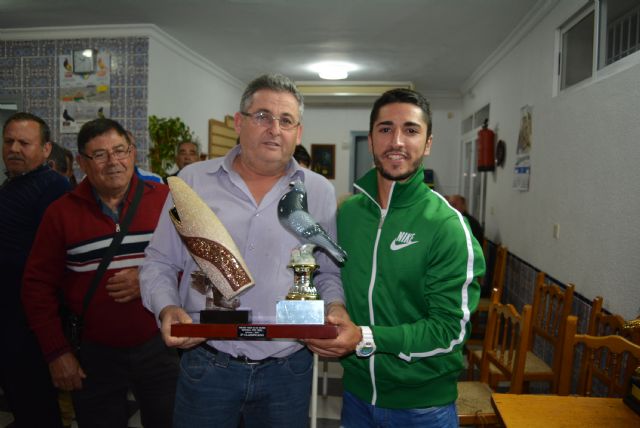 Aficionados a la colombicultura se dan cita en Águilas