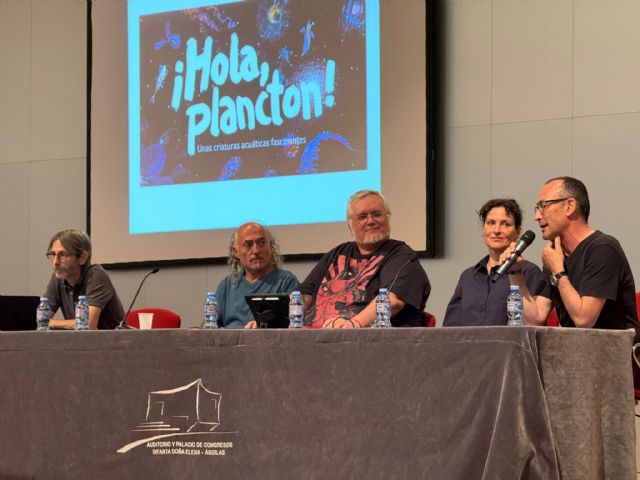 Águilas acoge la presentación del documental y exposición ¡Hola, plancton!
