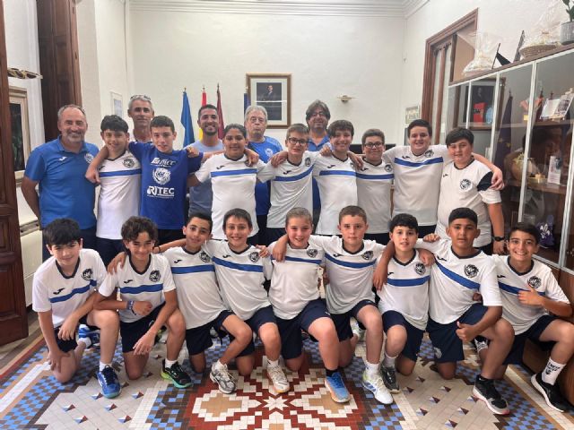 Recepción oficial al equipo alevín masculino del Club BMA, campeón de liga