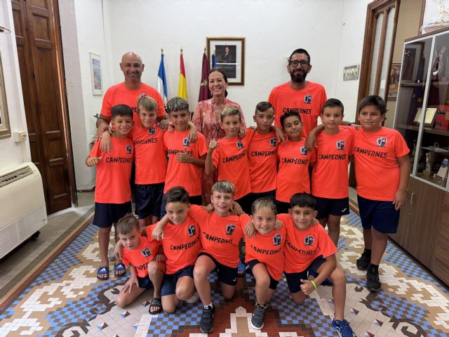 El equipo benjamín del Club de Fútbol Playas de Águilas, campeón de liga
