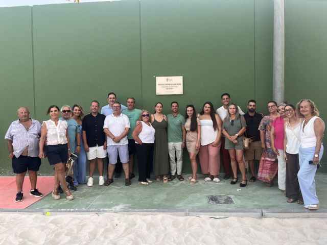 La pista polideportiva de arena del Polideportivo Municipal ya lleva el nombre de Antonio Soto Cano 'Anto&ntilde;ín'
