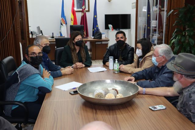 Ayuntamiento y Federación de Peñas acuerdan celebrar el Carnaval la segunda quincena de julio