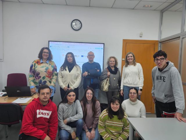 Águilas acoge el Proyecto de FUNDOWN 'El Turismo Inclusivo. El Auxiliar Turístico'