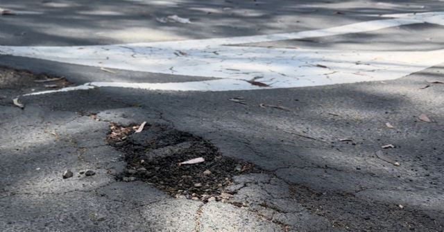 Sáez: 'El camino al cementerio necesita una reparación urgente y mayor mantenimiento'