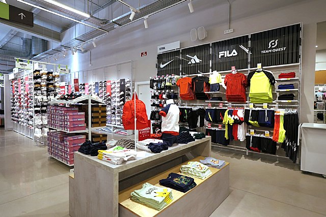 Sprinter apuesta por Murcia con 2 aperturas que han generado 32 puestos de trabajo