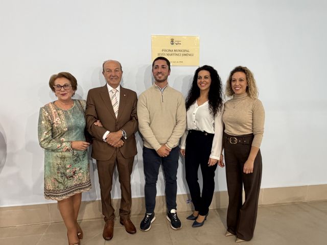 Reinaugurada la piscina del Polideportivo Municipal de Águilas con el nombre de Jesús Martínez Jiménez