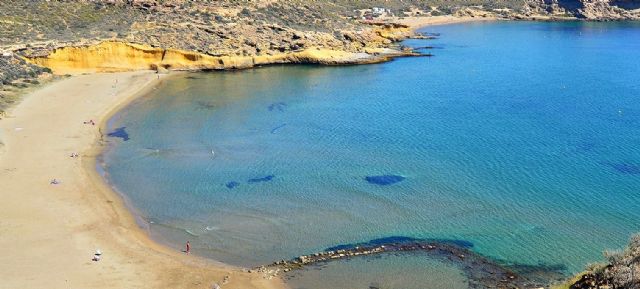 Águilas lidera la Región con 12 Banderas Azules y suma tres nuevas playas distinguidas este verano