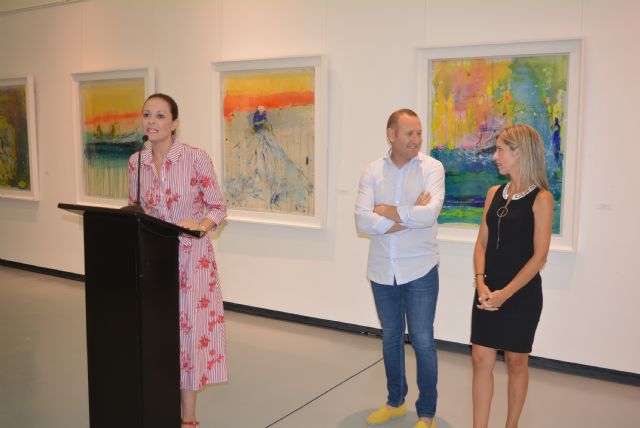 Pedro Miñarro expone su obra Ours&Co en el Auditorio de Águilas