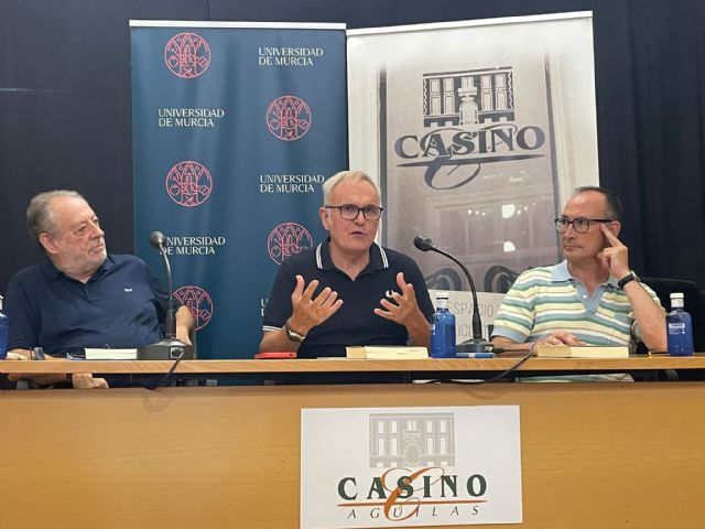 Exitosa presentación del libro 'Problemas fundamentales de la filosofía medieval'