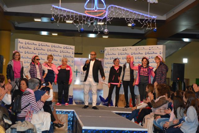 Plantando cara al cáncer sobre la pasarela