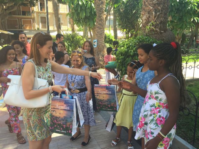 Los niños del programa Vacaciones en Paz ya disfrutan del verano en Águilas