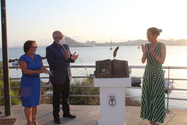 Águilas rinde homenaje al profesor Andrés Escarbajal