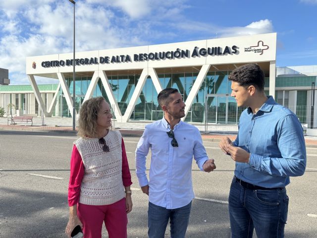 El consejero de Sanidad confirma lo que ya se denunció desde el PSOE: el CIAR no abrirá con las especialidades anunciadas en su pliego técnico