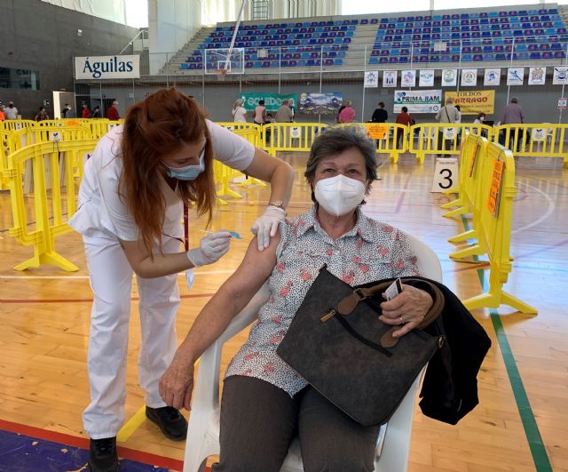 La próxima semana se llevará a cabo la vacunación masiva de la población nacida entre 1952 y 1955, y la segunda dosis de los nacidos entre 1942 y 1946 en el Pabellón Diego Calvo Valera