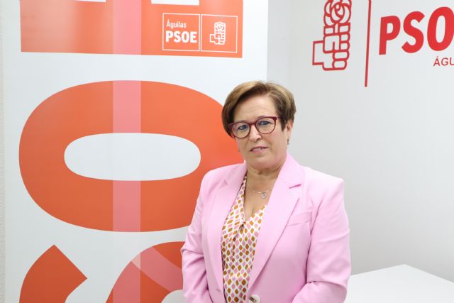 La edil de Educación lamenta que el Gobierno de López Miras no atienda las necesidades reales de los estudiantes aguileños