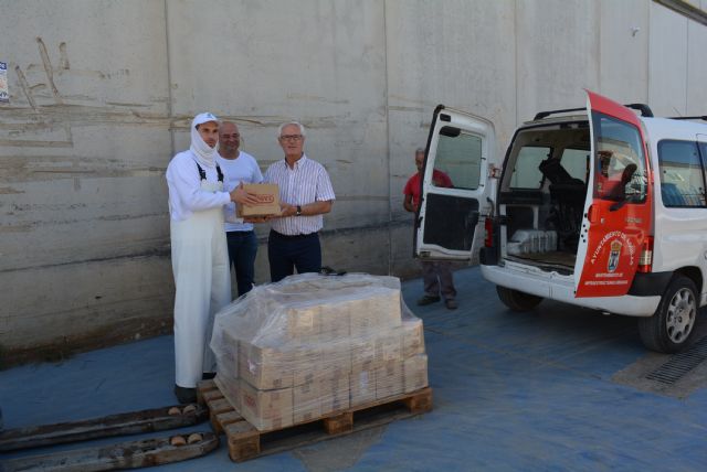 Culmarex dona un palé de ceras de colores a los colegios aguileños